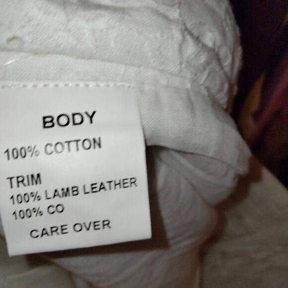 Elements by Vakko White Eyelet Leather Waistband Cropped Pants 4 - Picture 7 of 8